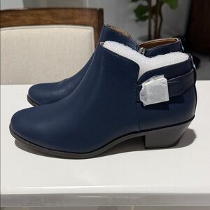 Vionic Joy Millie Buckle Leather Ankle Boots  - NAVY